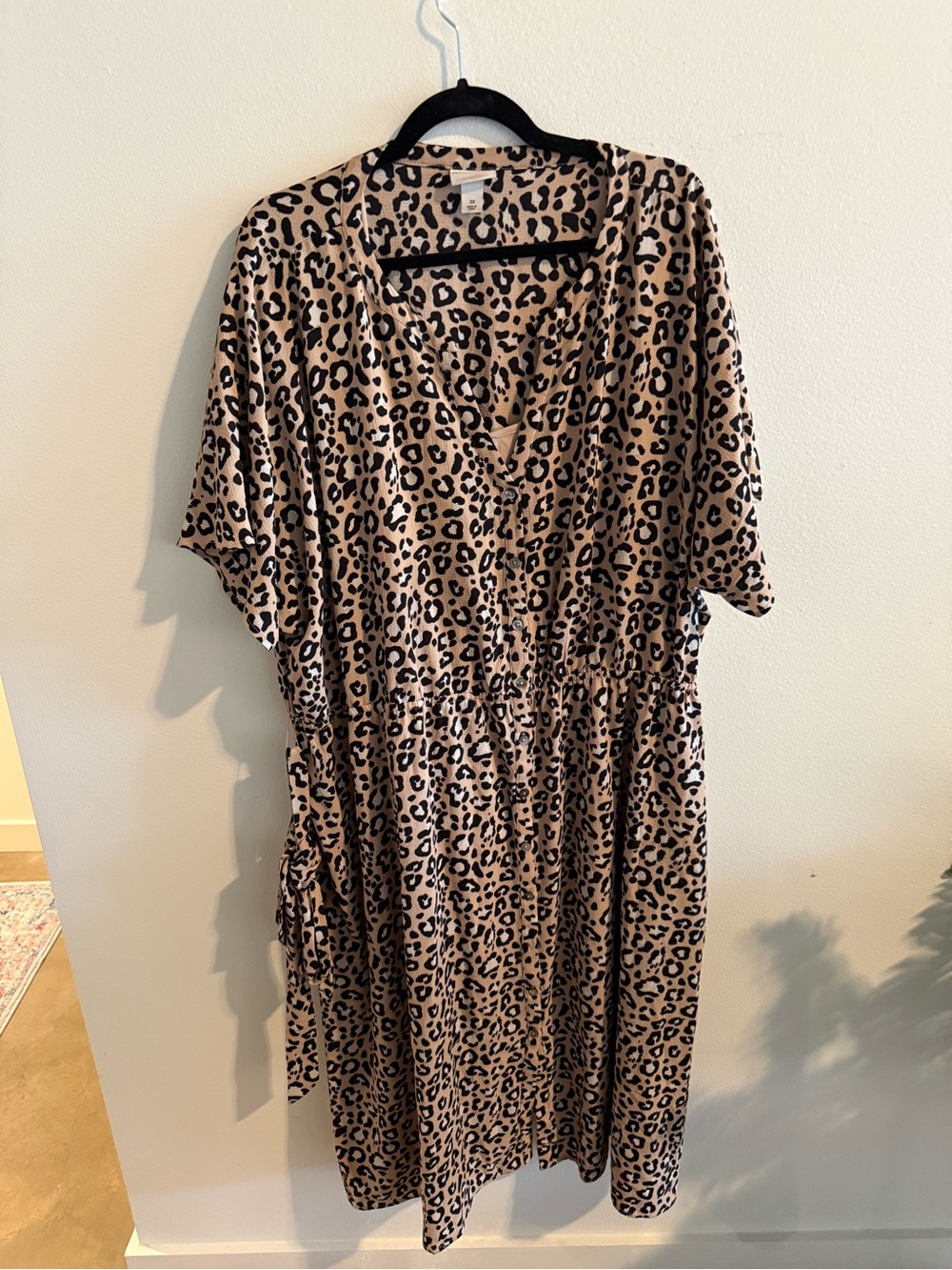 Ava & Viv Leopard Print V-Neck Midi Dress - Tan & Black